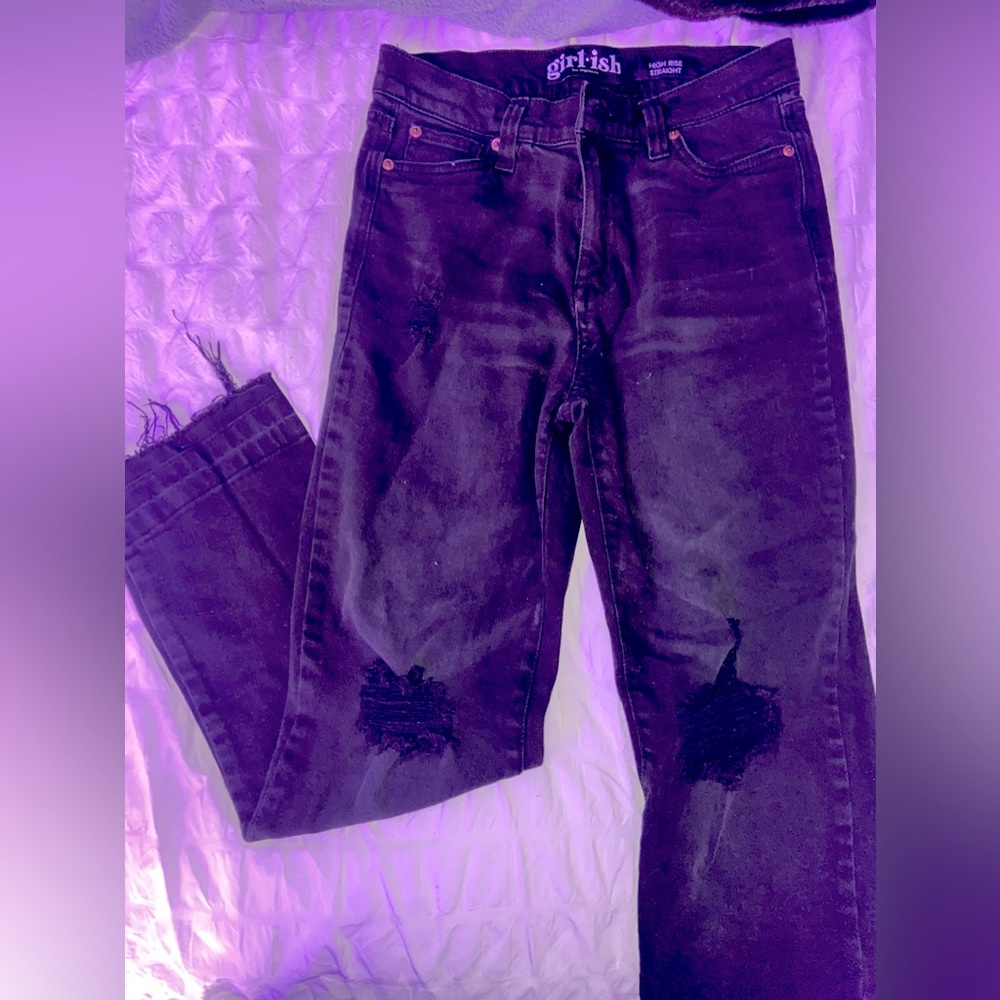 size 5/27, black high rise straight jeans, ripped knees, distressed ankles